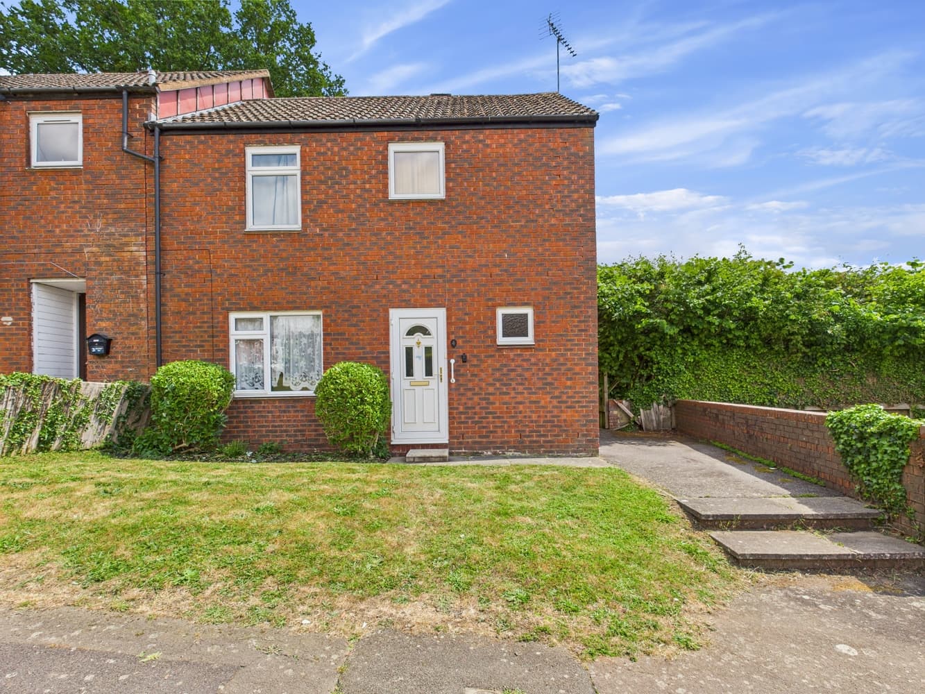 Basset Road, Lane End, High Wycombe, Buckinghamshire