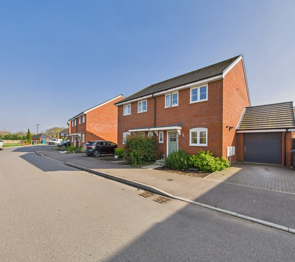 Wickfields, Longwick, Princes Risborough, Buckinghamshire