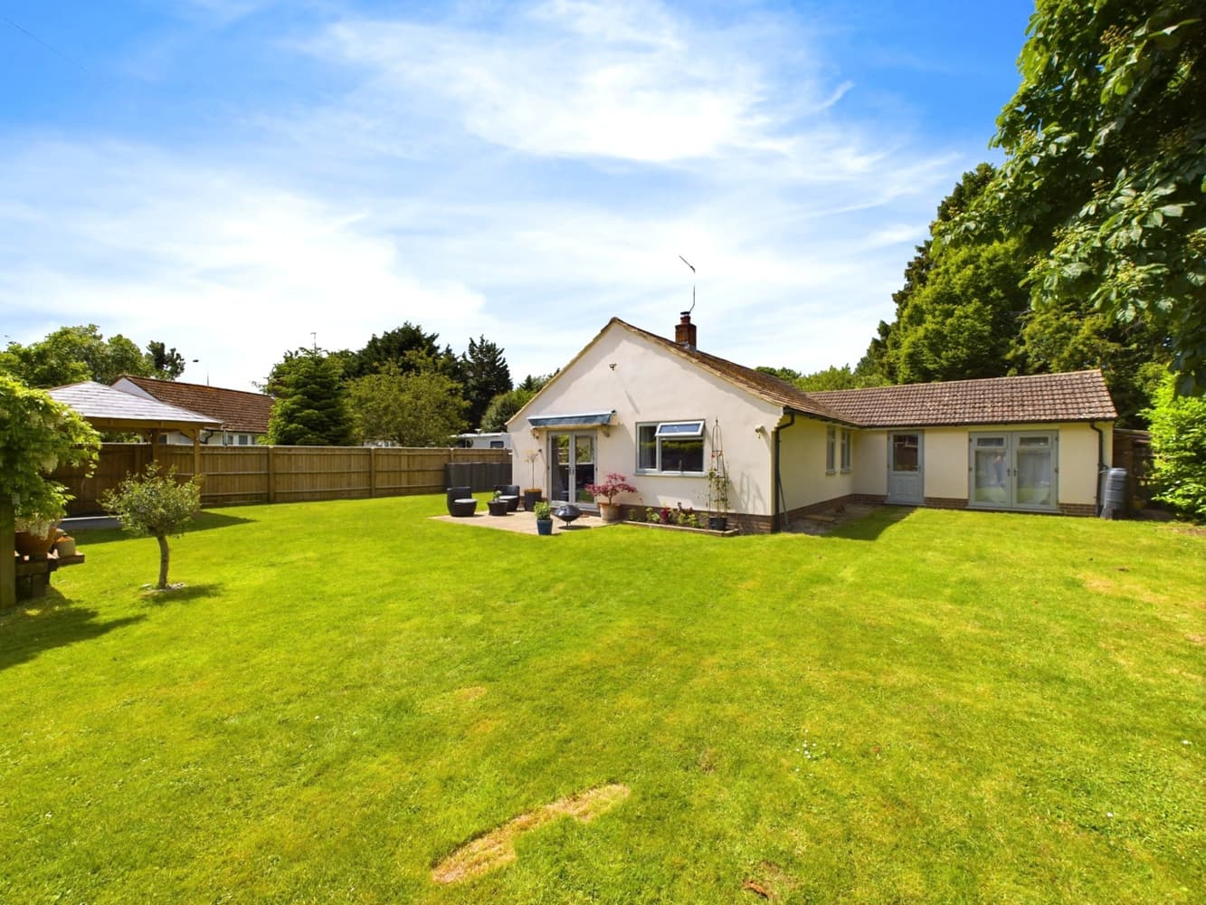 Lowes Close, Stokenchurch, Buckinghamshire