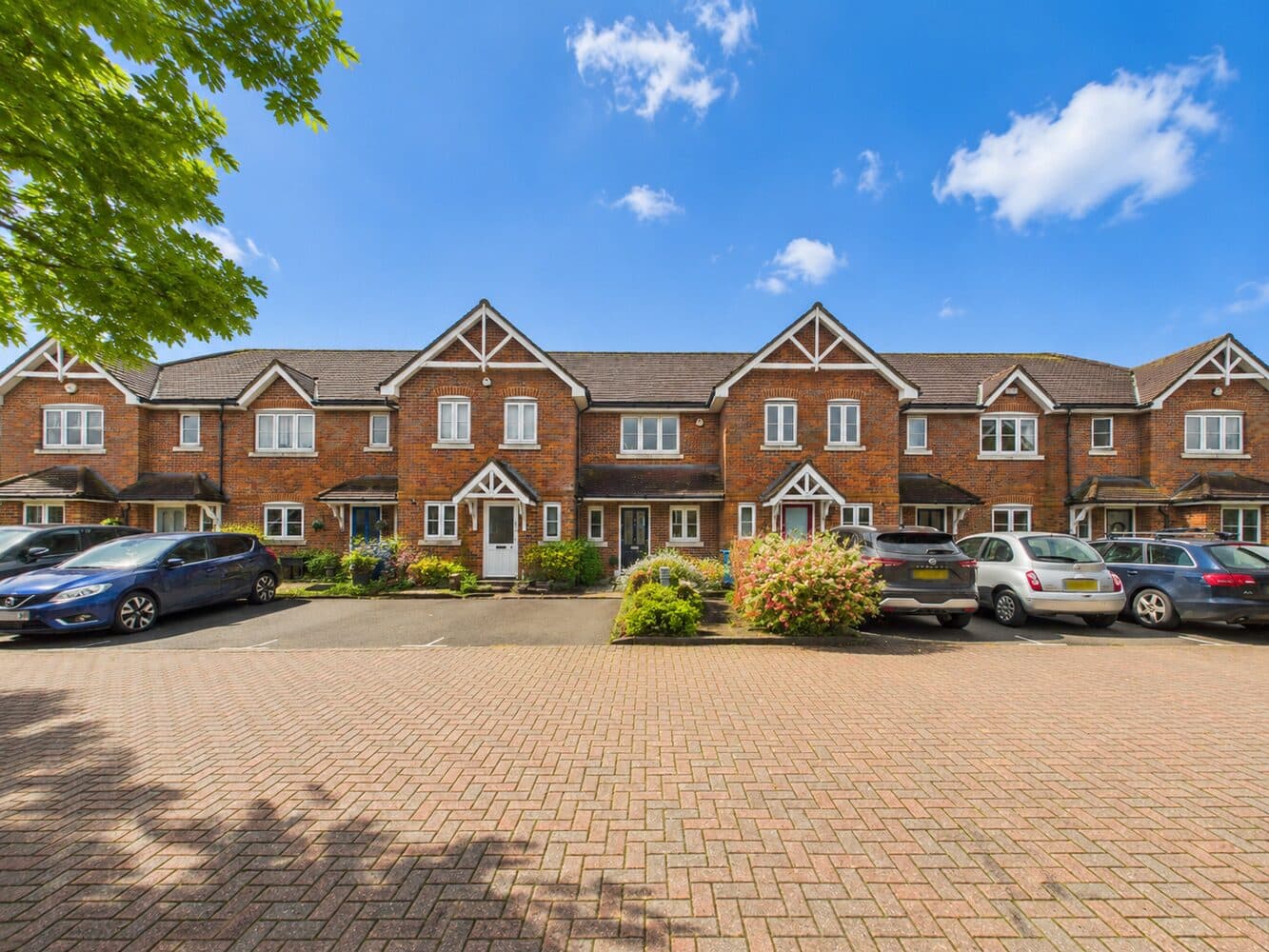 Beechwood View, Saunderton, High Wycombe, Buckinghamshire
