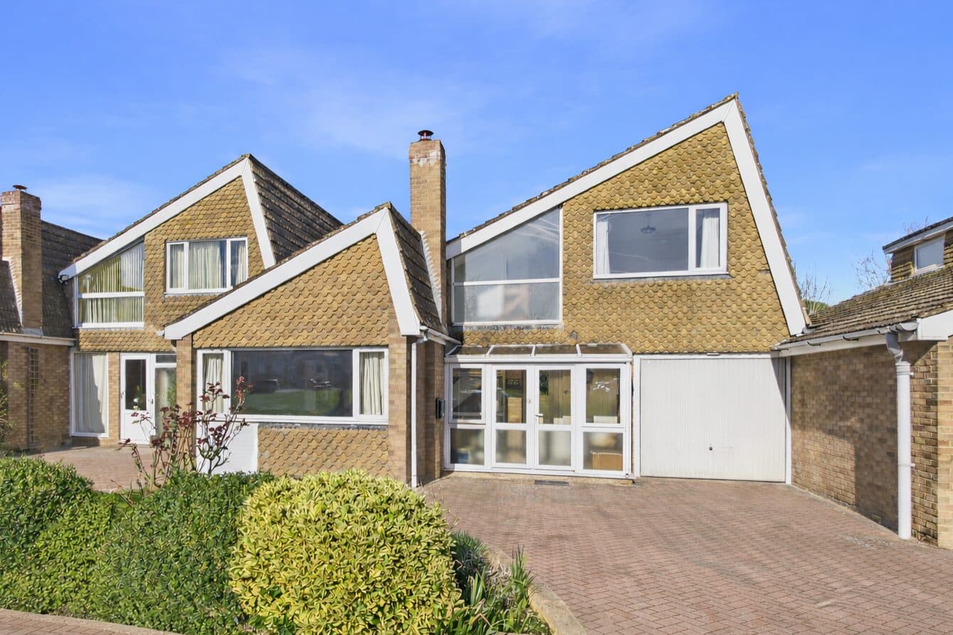 Van Diemens Close, Chinnor, Oxfordshire