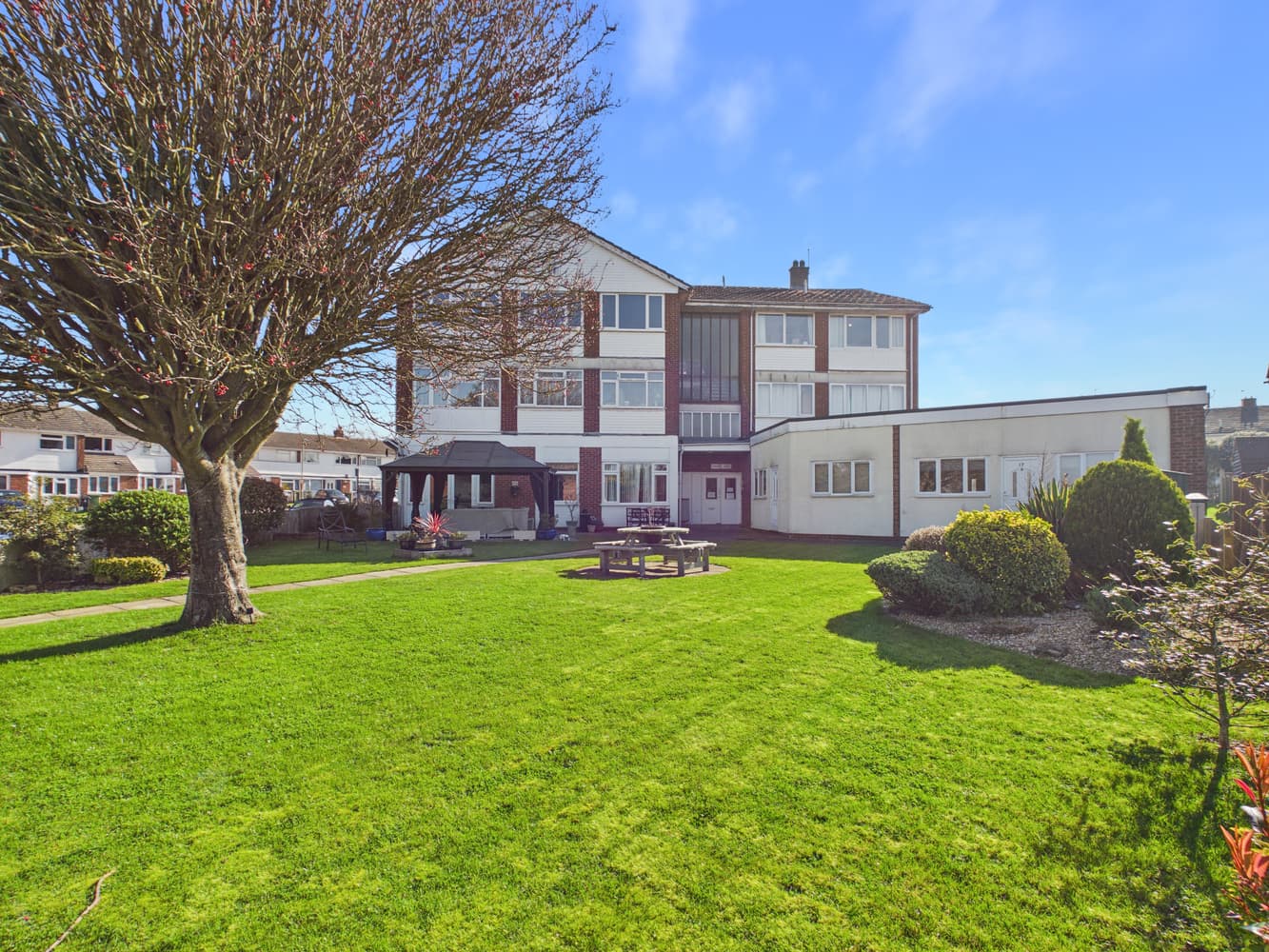 Glynswood House, Greenwood Meadow, Chinnor, Oxfordshire