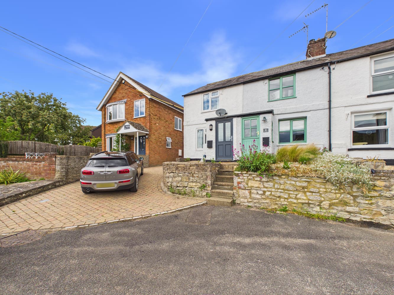 Upton Terrace, Upton, Aylesbury, Buckinghamshire