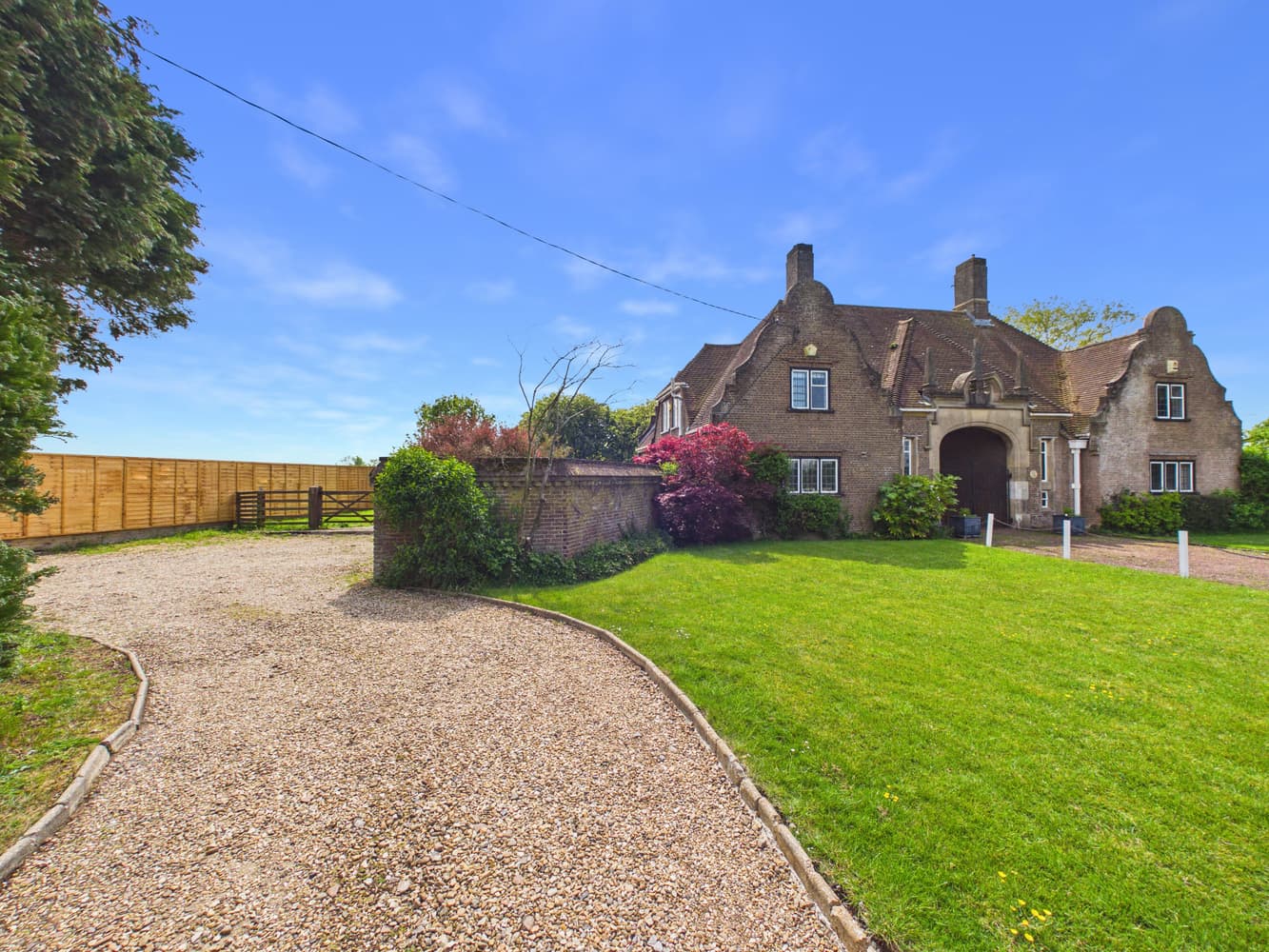 East Lodge, Little Horwood Manor, Little Horwood, Milton Keynes, Buckinghamshire