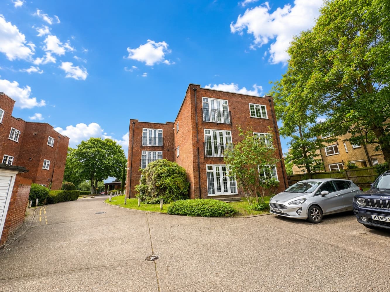 Flat 6 Church Views, Cookham Road, Maidenhead, Berkshire