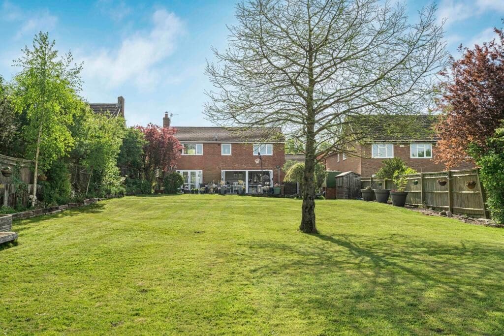 Grendon Road, Edgcott, Aylesbury, Buckinghamshire